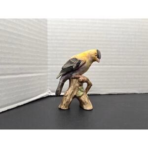 VINTAGE LEFTON BIRD GOLD FINCH PORCELAIN FIGURINE HAND PAINTED JAPAN KW1251